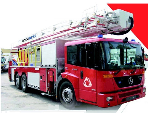 Grúa de lucha contra incendios montada sobre camión - ALP 325 E - Cela - telescópica / con brazo articulado / para bombero