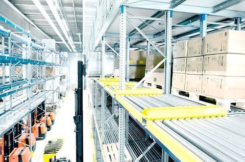 Sistema de estanterías para depósito de almacenamiento - SSI SCHÄFER - multi-almacenamiento / dinámico / FIFO