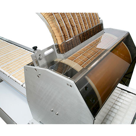 Alimentador para galletas - Aasted - lineal / para productos alimentarios / para obleas