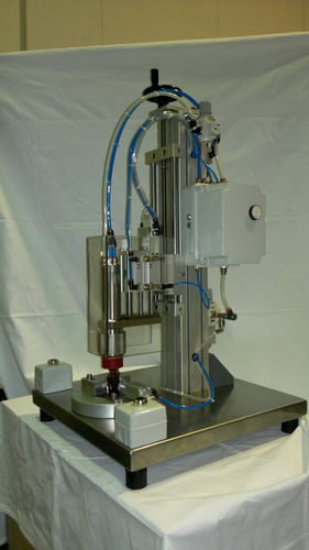 Tapadora-enroscadora neumática - PMS Technology S.r.l. - semiautomática / para botellas / no especificado