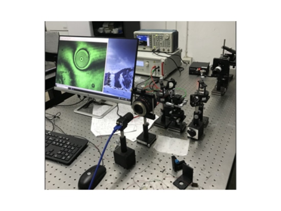 Aplicación del amplificador de potencia en la formación de imágenes foveadas de lentes de cristal líquido