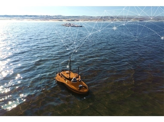 El USV Apache 3, equipado con el sensor GNSS IMU y una ecosonda monohaz