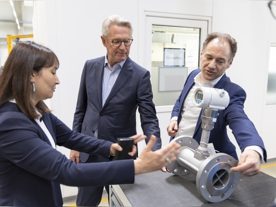 ABB inaugura unas instalaciones de calibración de caudalímetros de alta precisión en Minden (Alemania)