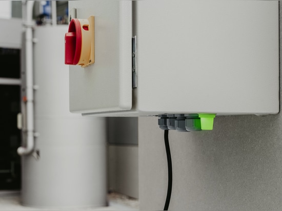 Luz de señalización NivoLED® en el armario de distribución