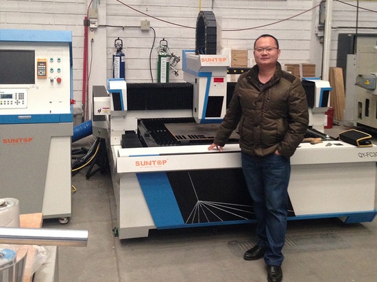 Argentina Labeling Machinery Factory introdujo la máquina de corte láser de fibra de metal Suntop para mejorar la eficiencia de la producción
