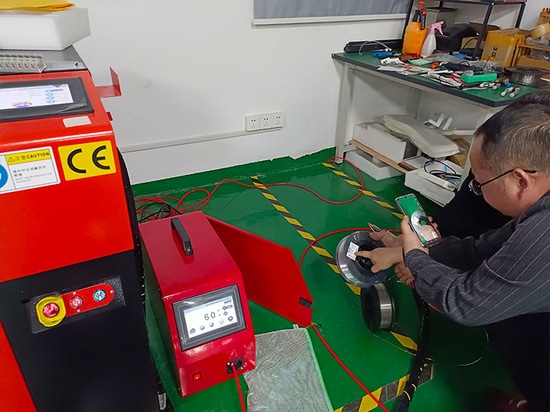 SUNTOP realiza una prueba de soldadura láser en directo para un cliente francés