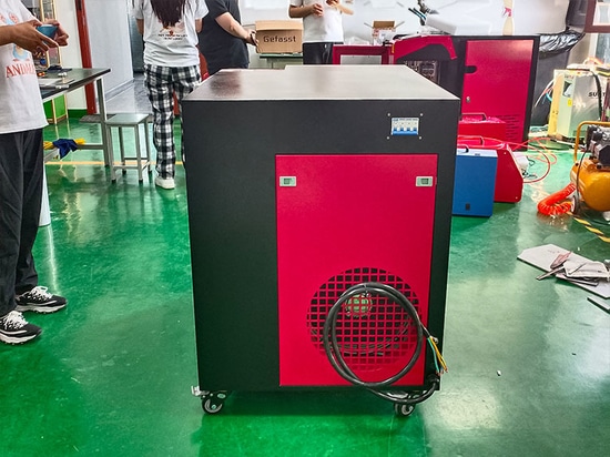 Un cliente italiano adquiere con éxito el limpiador láser portátil Suntop 2000W