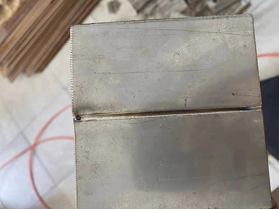 Los clientes turcos se muestran muy satisfechos con la soldadora láser manual Suntop, los resultados de soldadura han mejorado significativamente