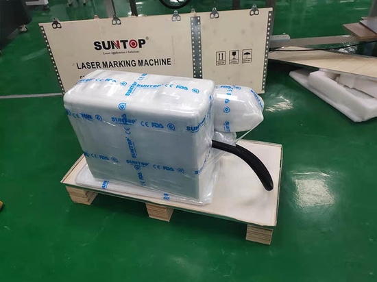 Máquina de marcado láser portátil comprada por un cliente colombiano embalada y enviada con éxito