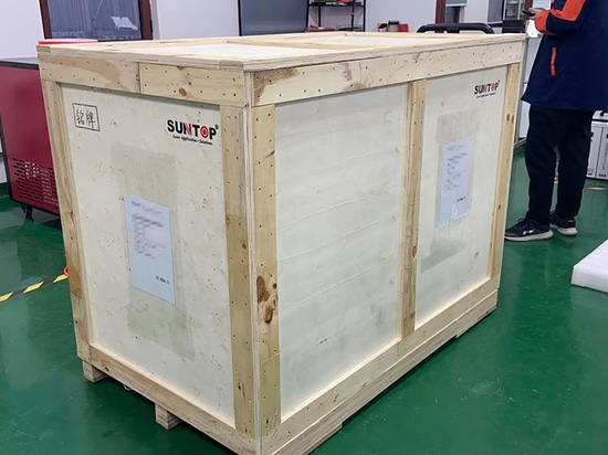 Máquina de soldadura láser portátil Suntop 3 en 1 lista para su envío a un cliente ruso