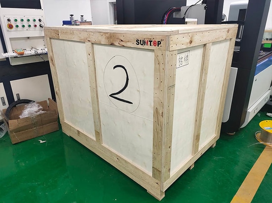 Cliente turco compra con éxito tres máquinas de soldadura láser portátiles Suntop, preparación de la entrega completada con éxito