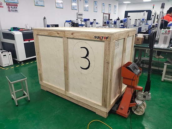 Cliente turco compra con éxito tres máquinas de soldadura láser portátiles Suntop, preparación de la entrega completada con éxito