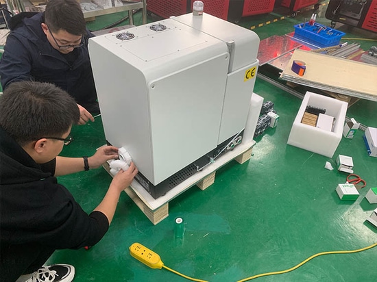 Entrega satisfactoria de una máquina de marcado láser portátil cerrada adquirida por un cliente alemán