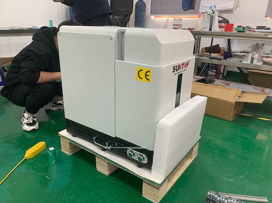 Entrega satisfactoria de una máquina de marcado láser portátil cerrada adquirida por un cliente alemán