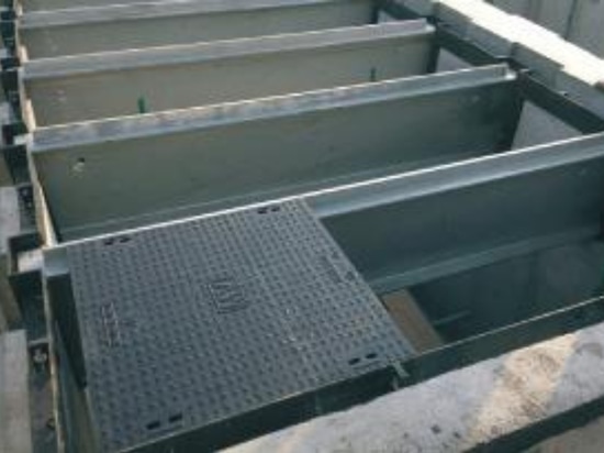 MACHINED FACE F900 – Tapa de registro de alta precisión para cargas extremas