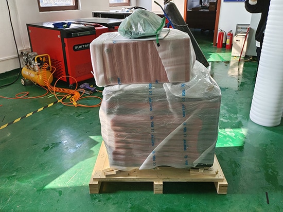 Soldador láser portátil 4 en 1 Suntop 1500W: rigurosamente probado y enviado a Italia