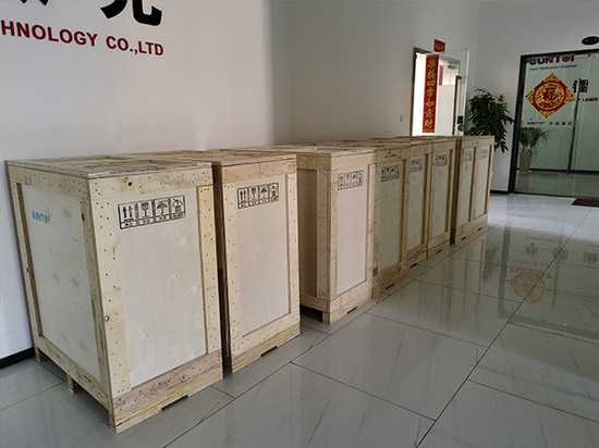 SUNTOP entrega con éxito 8 máquinas de soldadura láser portátiles de 1500 W personalizadas a un cliente español