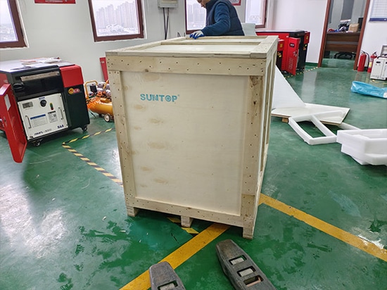 Cliente italiano se asocia con Suntop Laser para la compra repetida de una máquina de limpieza láser portátil de 3000 W