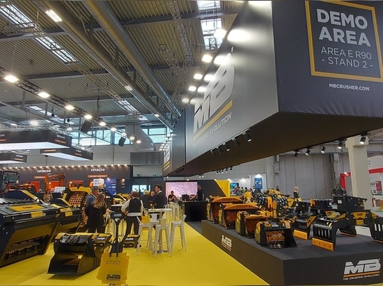 Samoter stand interior
