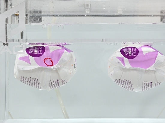 Muestra de control: Un envase con una