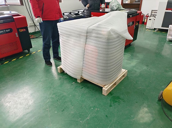 SUNTOP envía a España una soldadora láser 5 en 1 de 2 kW totalmente probada