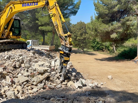 2025 – La primera pinza demoledora vendida en Francia