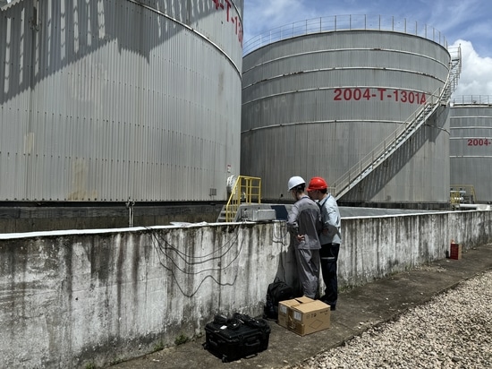 Cómo los sensores de emisiones acústicas mejoran el mantenimiento predictivo de los activos industriales