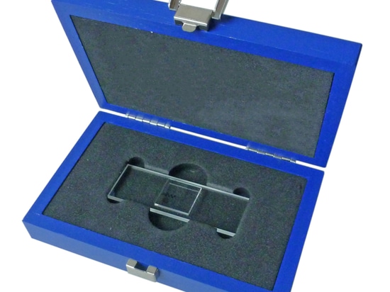 Opto amplía su cartera de objetivos de calibración y micrómetros de objetos