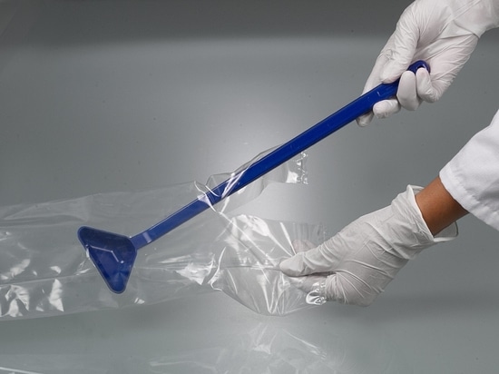 Cucharón con mango largo, detectable (Bürkle GmbH)