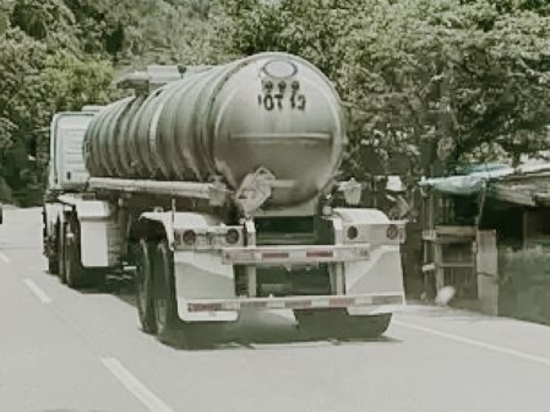 Medición robusta de nivel puntual en camiones cisterna para productos químicos