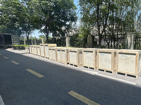 Exportación exitosa de 14 máquinas de soldadura láser portátiles personalizadas a España