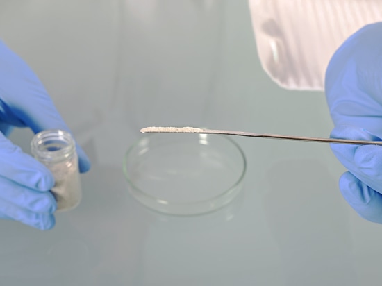 Espátula de dosificación de precisión para cantidades mínimas de muestra: espátula para micropolvos, de forma angular/semicircular, fabricada en acero inoxidable (Bürkle GmbH)