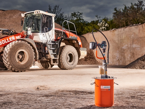 WOERNER Power Fill Pro: llenado de sistemas de lubricación centralizada y bombeo de lubricantes con un atornillador inalámbrico