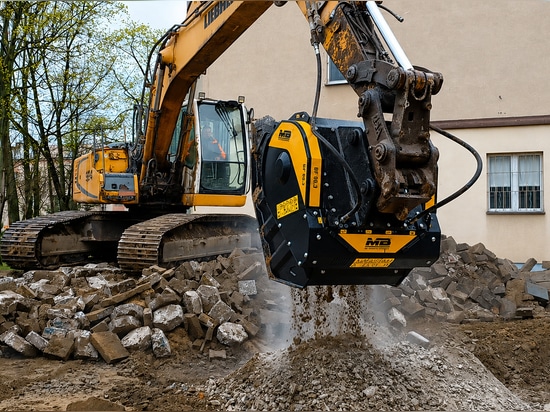 cuchara trituradora MB Crusher BF80.3