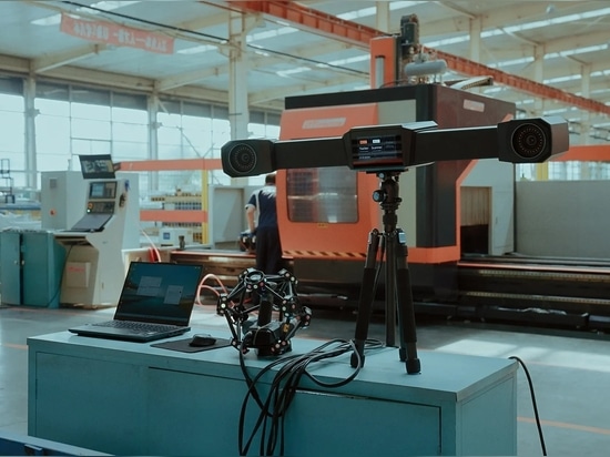 Escáner 3D de la serie FreeScan Trak Pro de SHINING 3D para el escaneo de objetos a gran escala