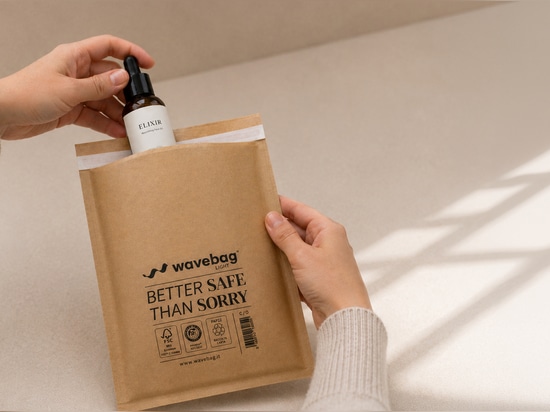 Cómo las marcas de belleza sustituyen cajas y plástico de burbujas por sobres acolchados de papel