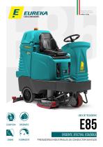 E85 - FREGADORA INDUSTRIAL DE CONDUCTOR SENTADO